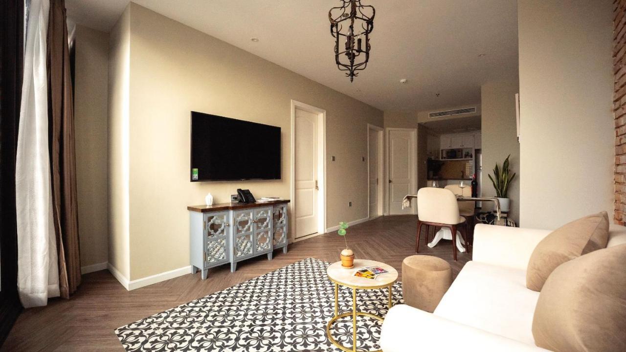 Celine Living - Khách sạn hẻo lánh