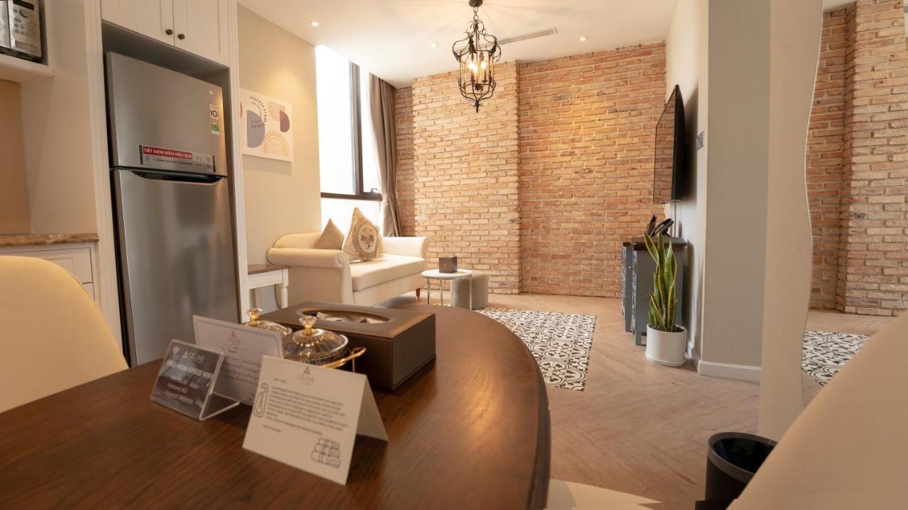 Celine Living - Khách sạn hẻo lánh *
