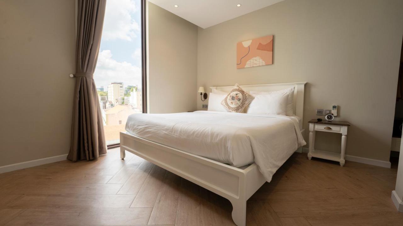 Khách sạn hẻo lánh Celine Living -